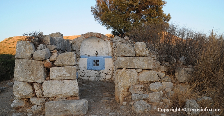 &Omicron; &Nu;&alpha;ό&sigmaf; &tau;&eta;&sigmaf; &Alpha;&rho;&tau;έ&mu;&iota;&delta;&omicron;&sigmaf;
