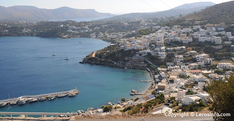 &Pi;&alpha;&nu;&tau;έ&lambda;&iota;